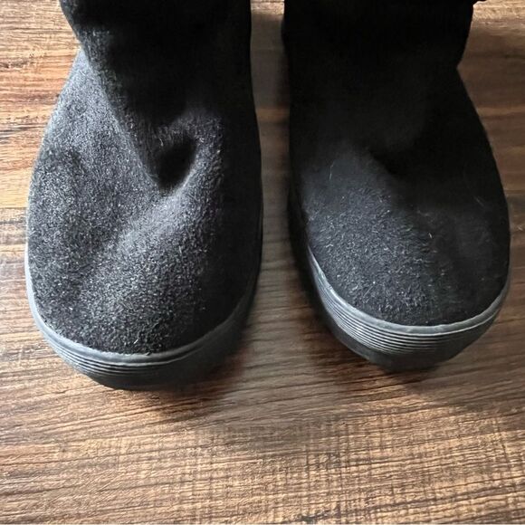 Lands' End Black Suede and Nylon Short Boots Style 394102 Size 8.5B - Picture 3 of 10